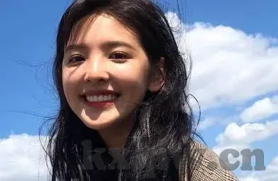 麻豆传媒艺人-当然，我可以围绕麻豆文化对当代青年价值观的微妙影响提出以下分析视角和观点